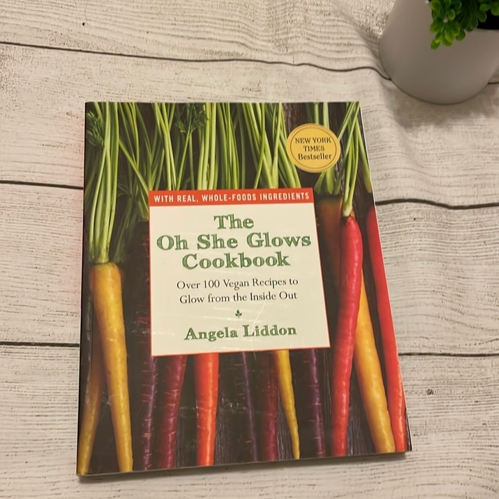 NEW - The Oh She Glows Cookbook​​​
